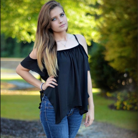 Black off the shoulder top - Picture 1 of 4